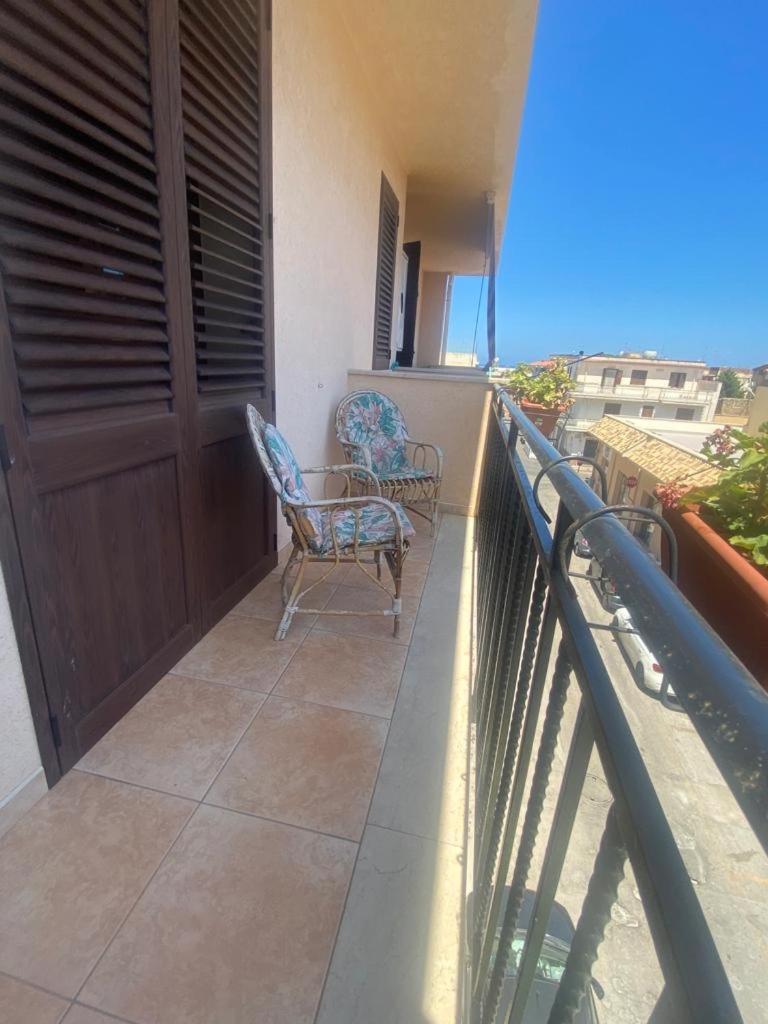Apartmán A Casa Di Loretta Terrasini Exteriér fotografie